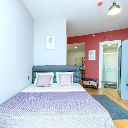 0055 - Kadikoy, Comfy, Cozy And Modern. * איסטמבול