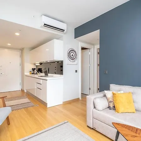 0055 - Kadikoy, Comfy, Cozy And Modern. * איסטמבול